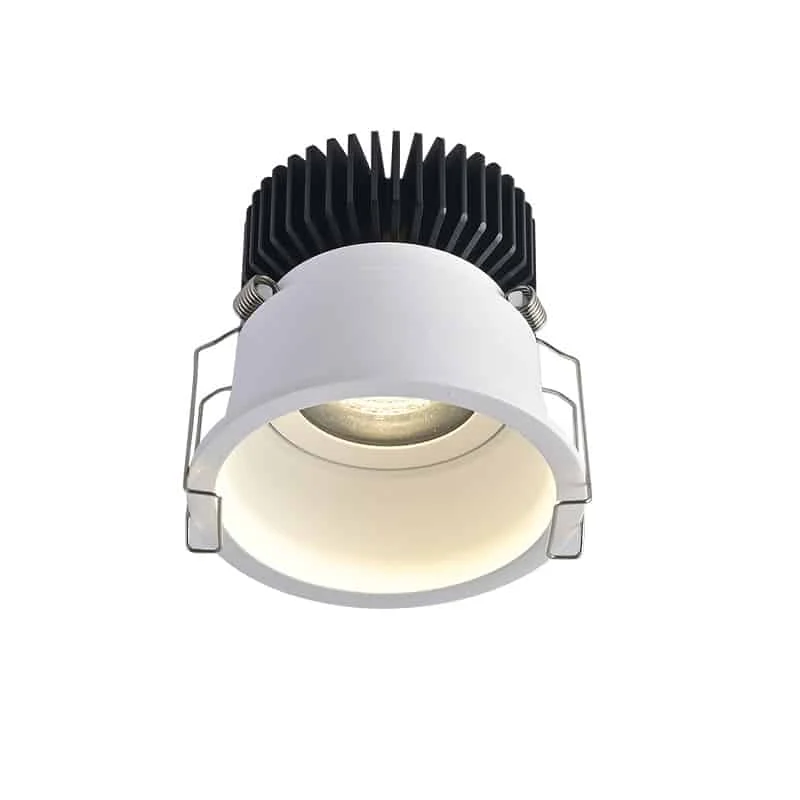 Downlight điều chỉnh hướng cho nhiều lỗ khoét