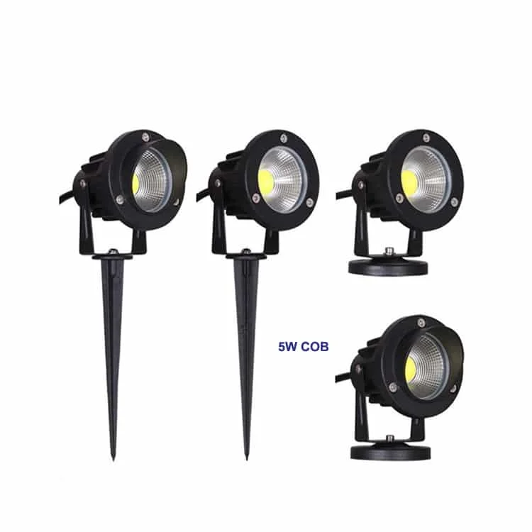 Đèn rọi cọc chiếu cây